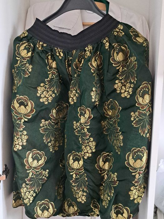 Sumne, fotă cu fir, catrințe, pesteman, costum popular