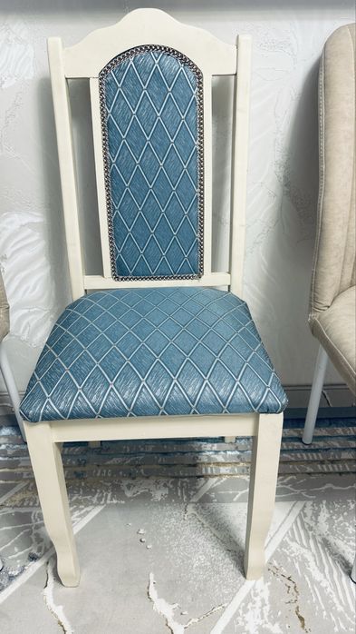 Продаёться стулья в хорошем состояний