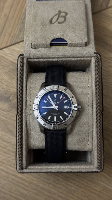 Breitling yengi soat