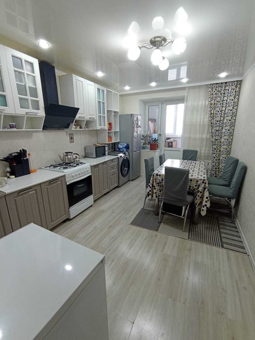 Продается 3 комн. кв. р-н Женис