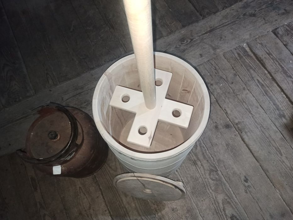 Қүбі сатылады кайыннан