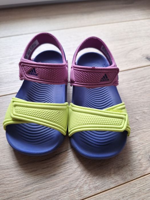 Детски летни обувки и сандали Roxy, Adidas, Timberland