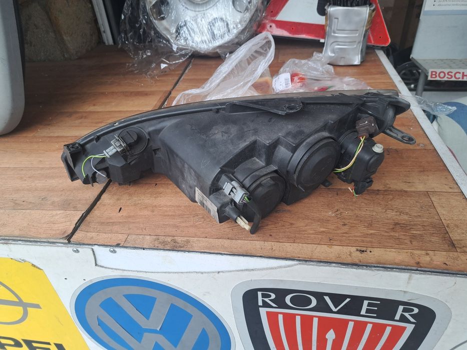 Оригинален фар  PEUGEOT 206   десен