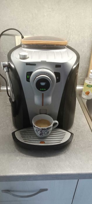 Продавам кафе автомат Saeco made in Italy