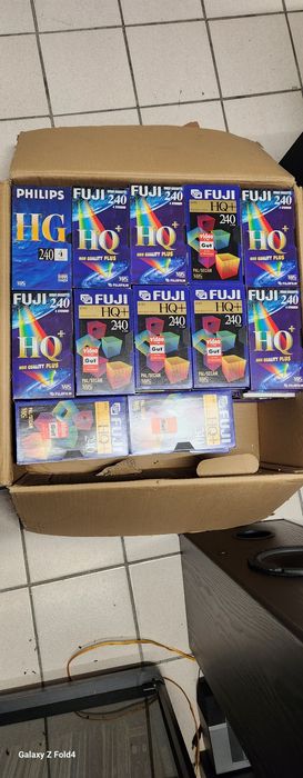 Casete video înregistrate cu filme în limba germană 240 minute 130 buc