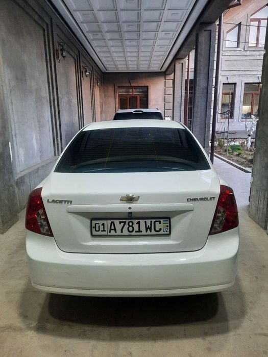 Lasetti sotiladi 2012 yil