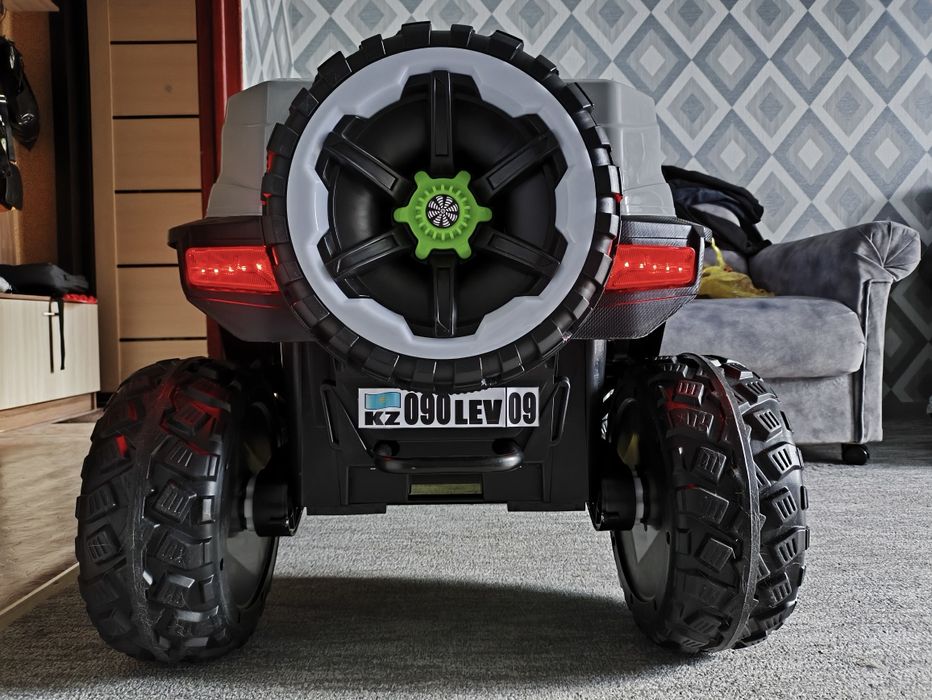 Детский электрокар JEEP 4x4 полный привод