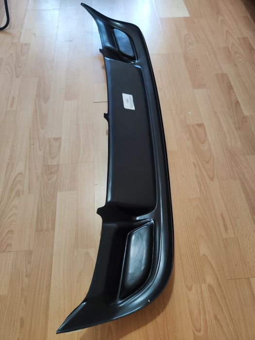 Difuzor bara spate prelungire lip Volkswagen VW Jetta MK6 negru lucios