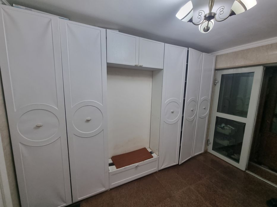 Шкаф для прихожей