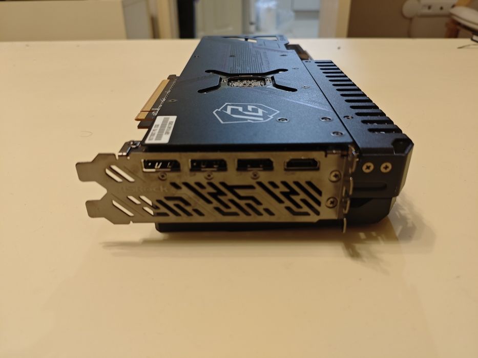 ASRock Phantom Gaming AMD Radeon RX 7700 XT – 12GB GDDR6 (OC Edition)