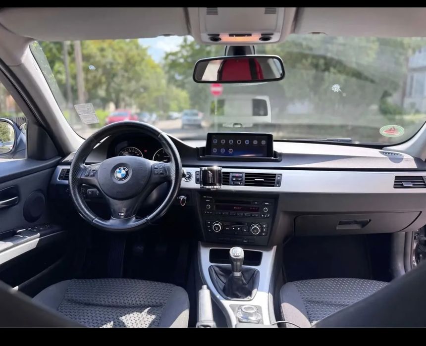 Vând  BMW e90 facelift din 2010 în stare perfectă, itp  valabil  ofer fiscal pe loc, pentru mai multe detalii mesaj în privat