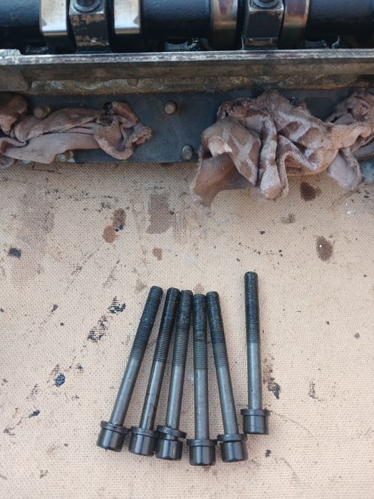 Болт ГБЦ Опель Омега В объем 2,0