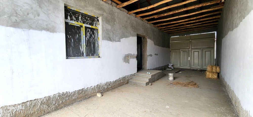 4 sotx 4 xona bez remont yangi qurilgan