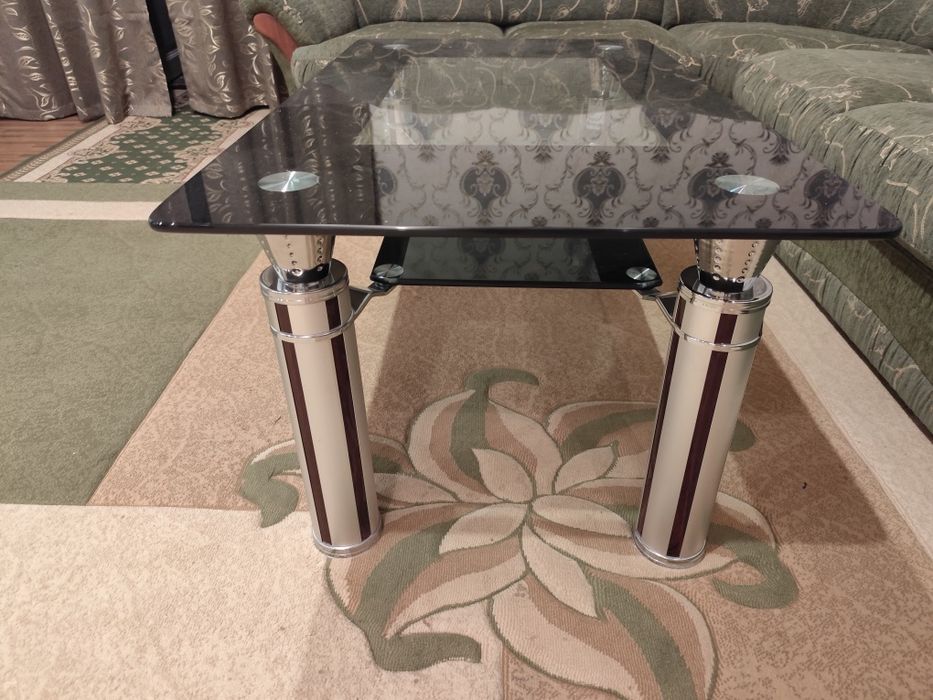 Журналный стол 399 минг сумга срочно сотилади