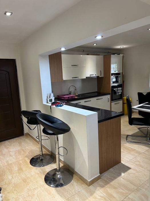 Apartament de închiriat 2 camere bucătărie.. Boulevard Regele Ferdinand