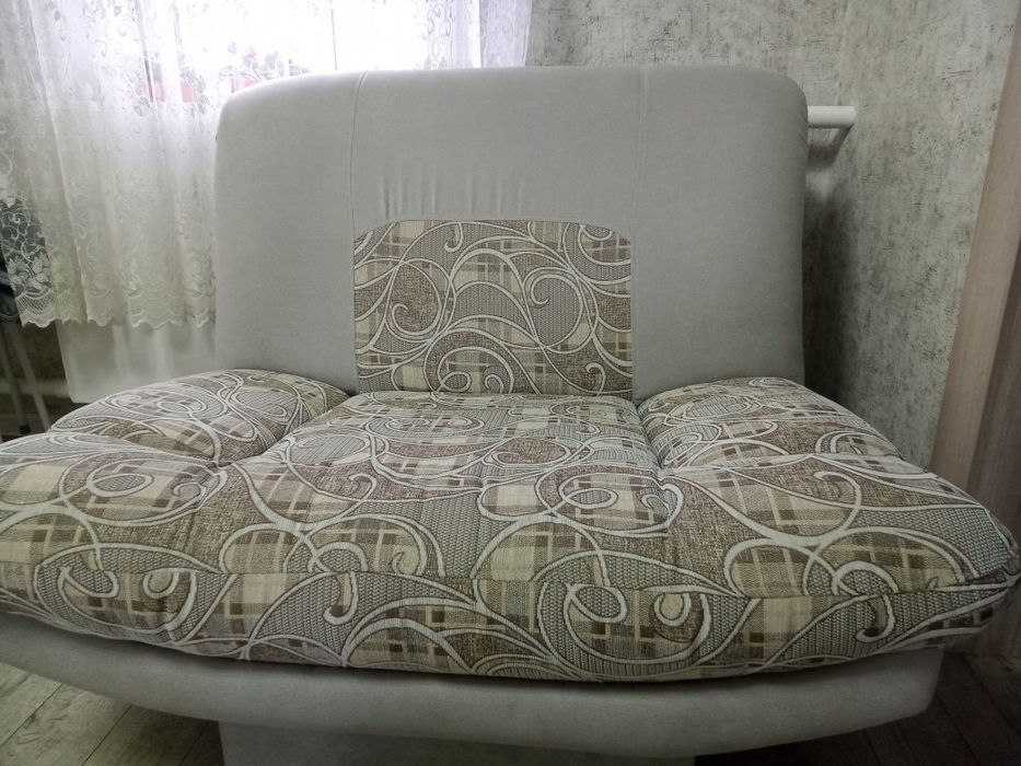 Диван, малый диван и кресло