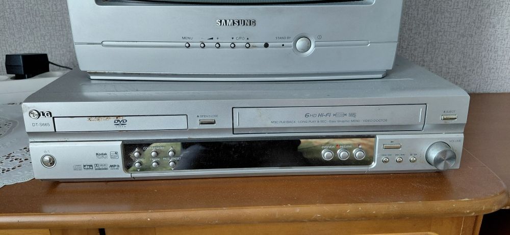 Телевизор Samsung  , Приставка(Mp3,DVD и тд)