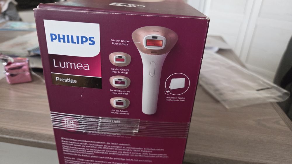 Фотоепилатор Philips Lumea Prestige