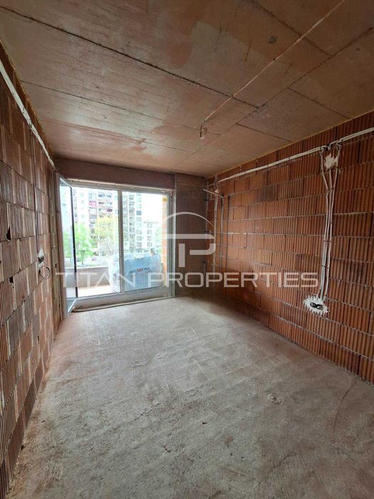 Продава се Тристаен апартамент в Пловдив, Тракия - 117 кв.м за 1419 €/кв.м - Снимка #1