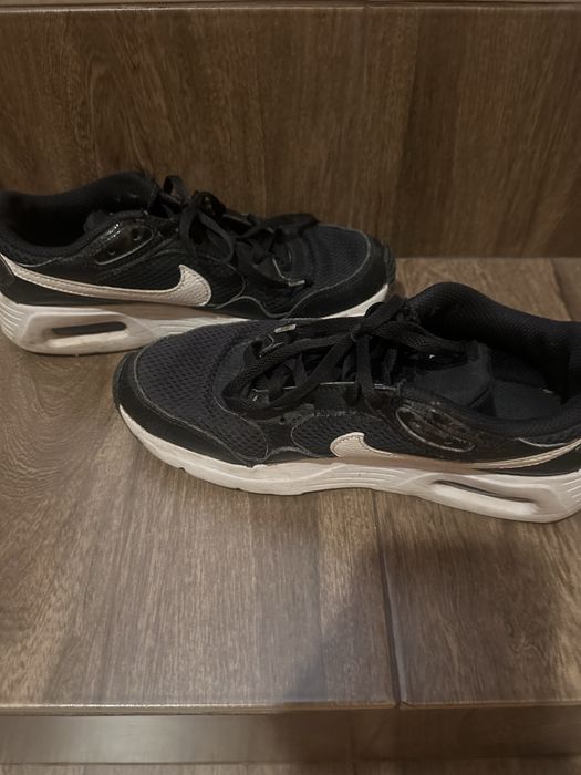 Маратонки nike  номер 36