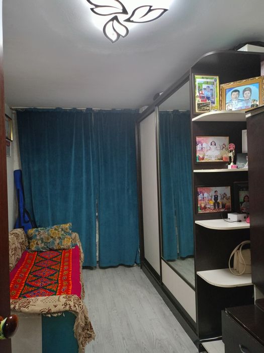 Үйде 2 бөлмелі үй сатылады.