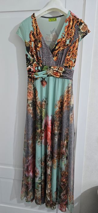 Продаётся женское платье