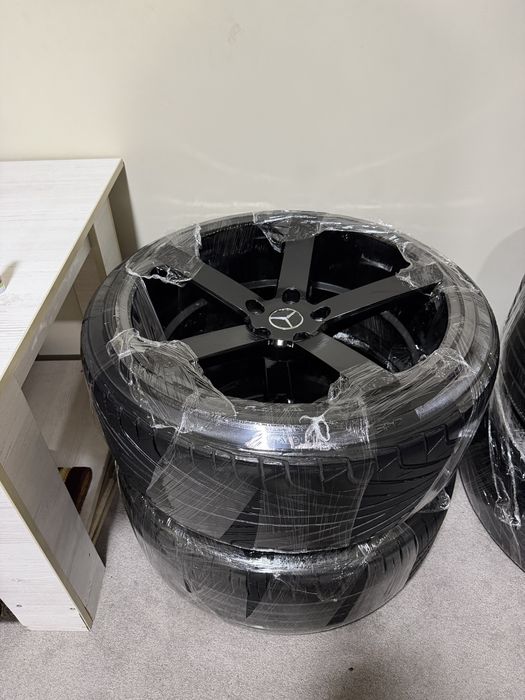 245/35/R20. Balon yaxwi sinmagan