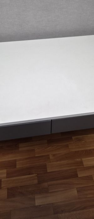 Продам стол новый