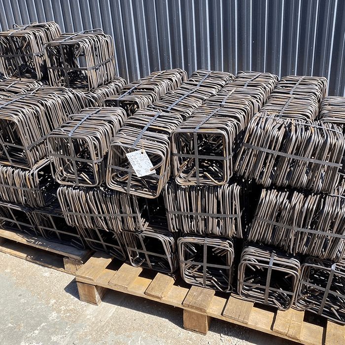 Producem si comercializam toata gama de ETRIERI si CARCASE din fier beton pentru Constructii.
Etrieri de 8 mm:
-10x10
-15x15
-20x20
-25x25
-30x30
-20x