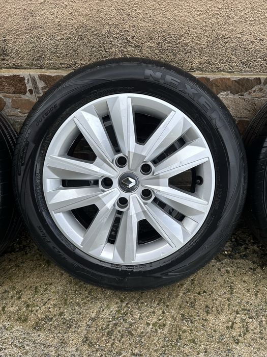 Оригинални джанти с гуми за Renault Megane IV 5x114,3 16”