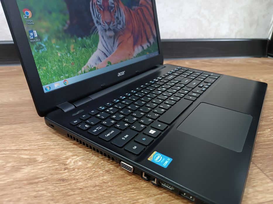 Ноутбук ACER + Мышка и коврик.