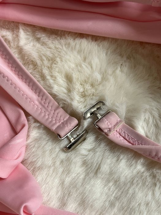 Sutien costum de baie roz cupe intarite