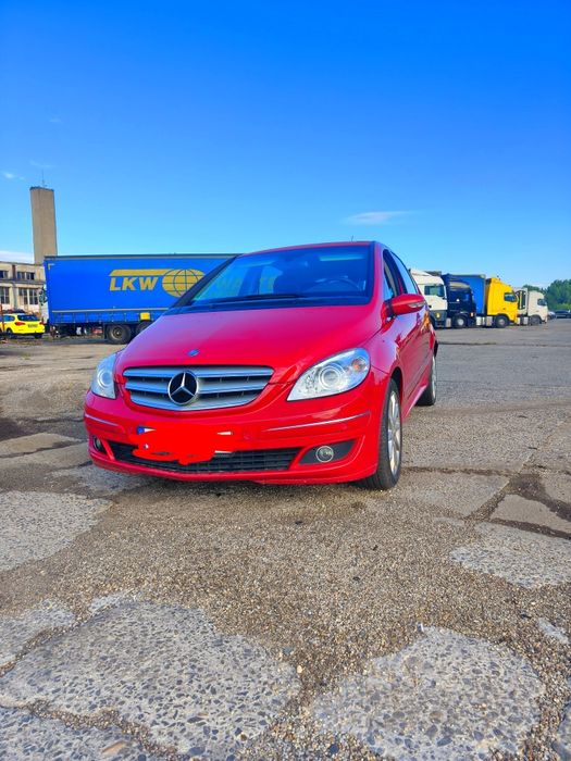 Mercedes cutie automată