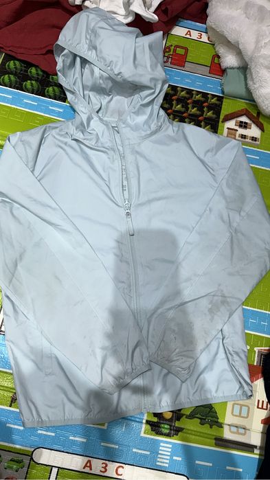 Ветровка тонкая uniqlo 140 см