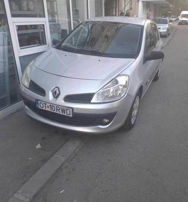 Vând Renault Clio