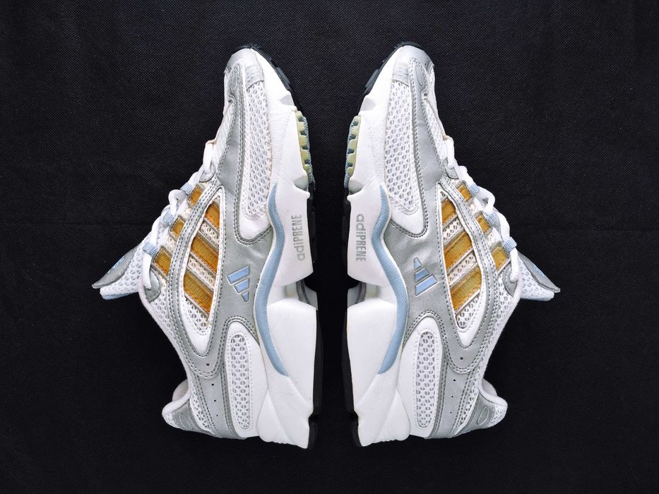 VINTAGE 2006 ADIDAS® OZWEEGO CL TECH W Runners — 9½/8½ (26.5)