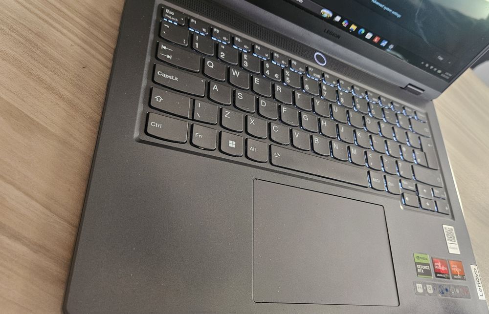 OLED RTX 4060 Lenovo Legion Slim 5