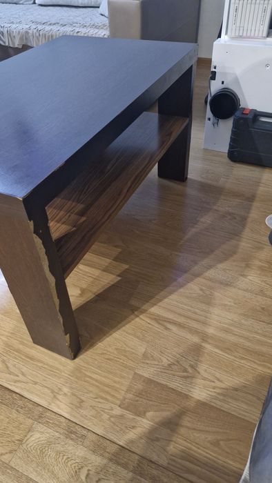 Продам стол журнальный