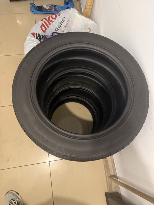 Продам шины 215/55/17