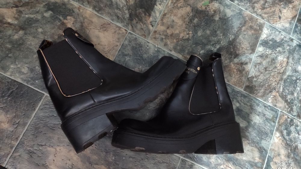 Продам обув по 2000