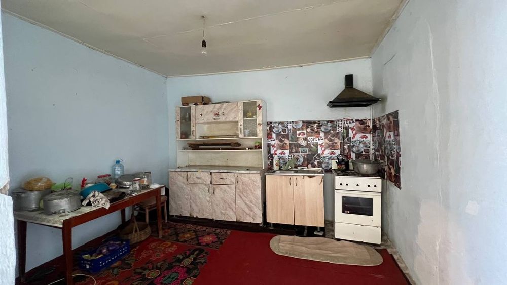 Uy sotiladi 18 sotiq