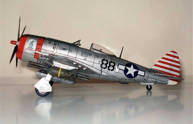 Сборная модель самолета P-47D «Тандерболт» (Academy 1/72)