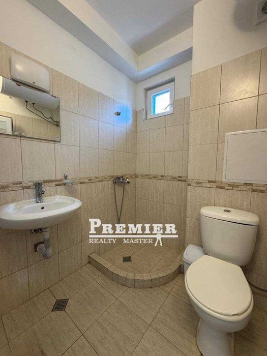 Просторно студио на първа линия в Поморие - 53990 EUR
