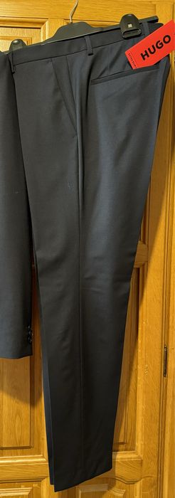 Costum (sacou+pantaloni) Hugo