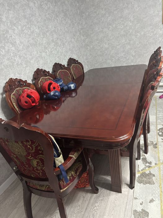 Продам стол со стульями