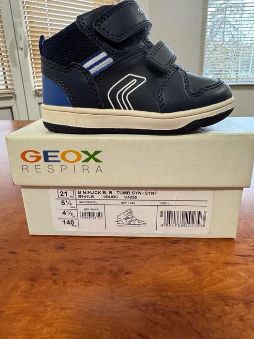 Oригинални апрески Geox