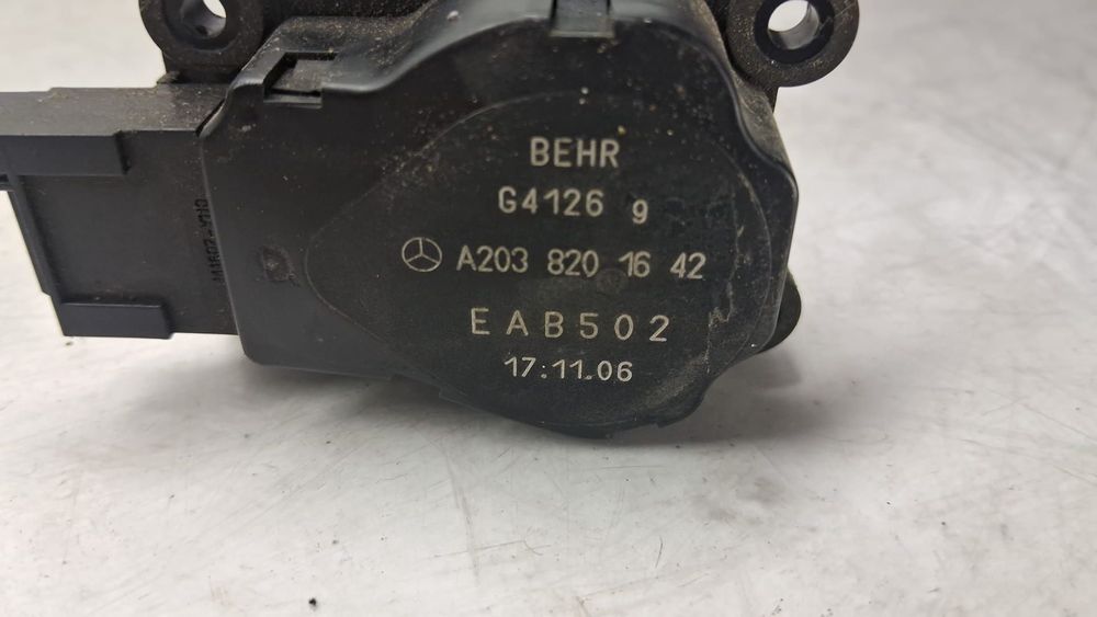 Motoras clapeta mixaj aer a2038201642 Mercedes-Benz E-Class W211 [200