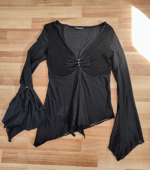Bluza de ocazie .