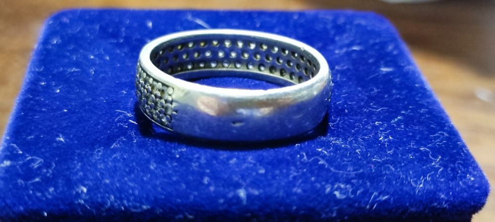 Продаю кольцо. Серебро 925 проба
