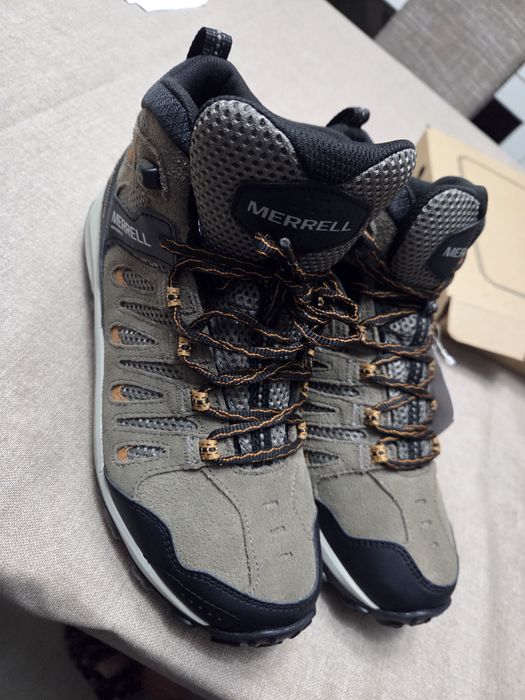 Bocanci Merrell noi